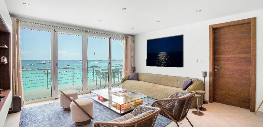 Luxury Simpson Bay Beachfront Condo