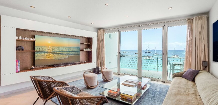 Luxury Simpson Bay Beachfront Condo