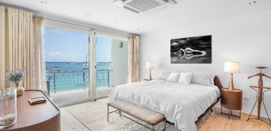 Luxury Simpson Bay Beachfront Condo