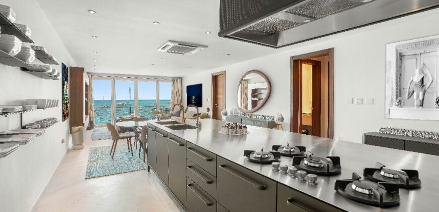 Luxury Simpson Bay Beachfront Condo