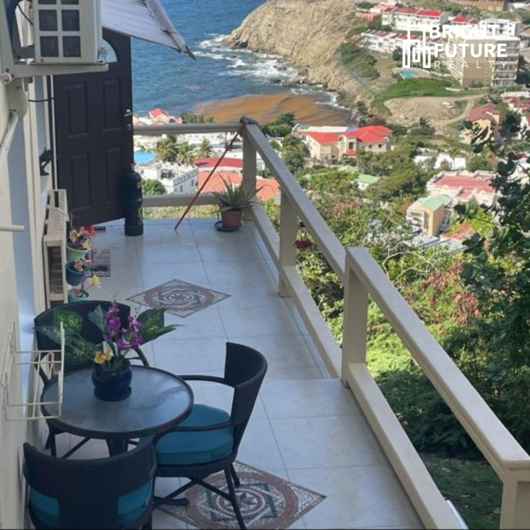 2- Bedroom Pointe Blanche Oceanview Apartment